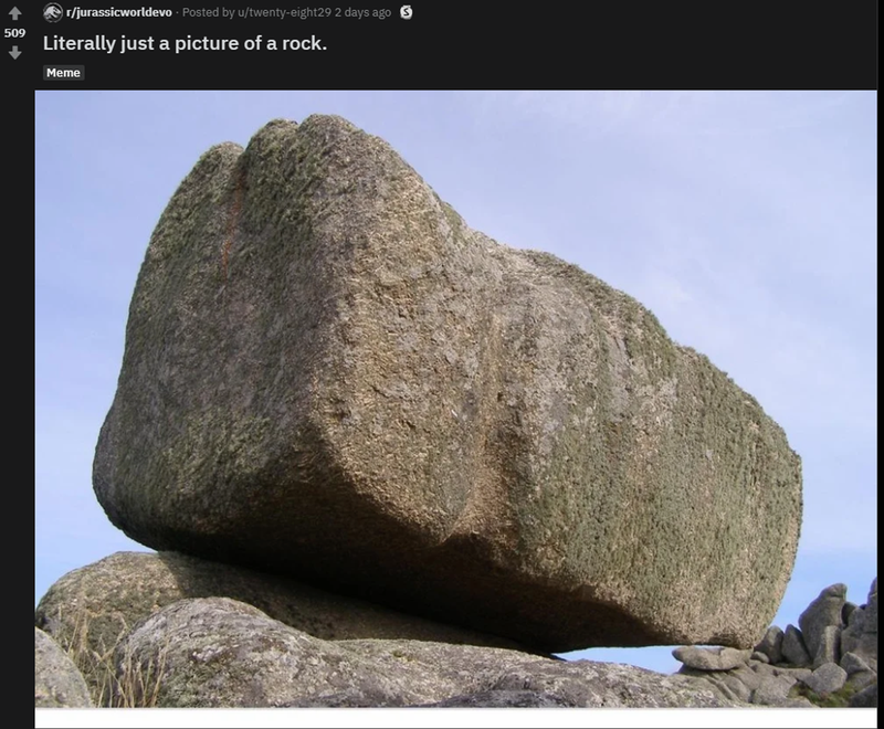 Illustration for article titled Jurassic World Evolution Fans Are VERY Excited About Rocks